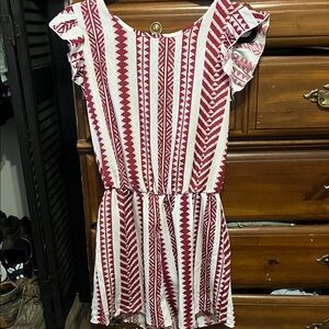 SHEIN Burgundy and White Geometric Top